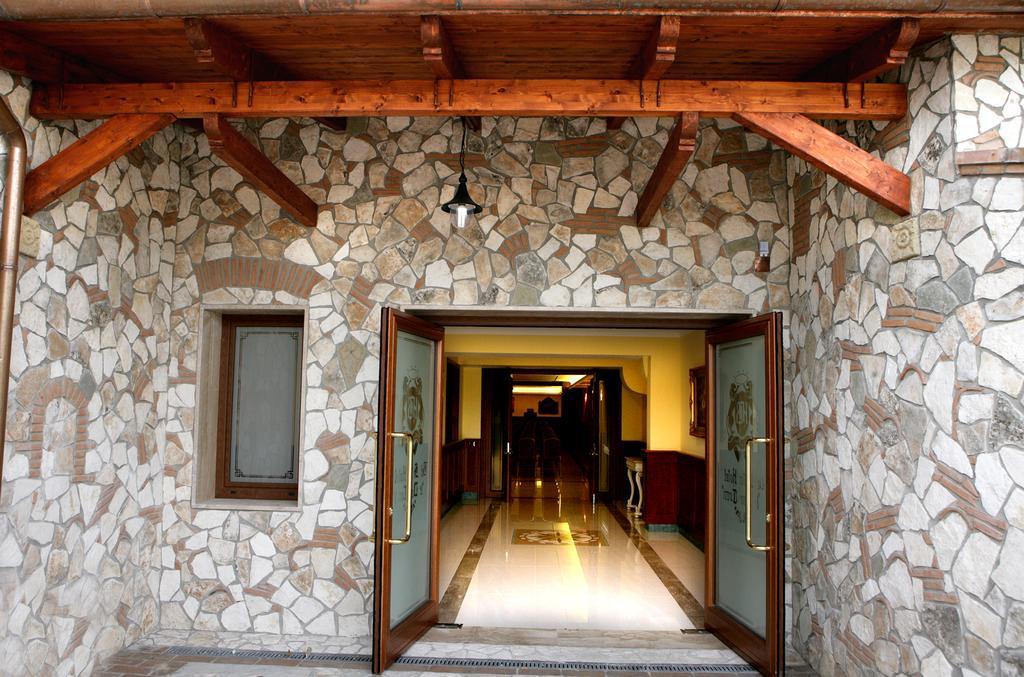Bel Sito Hotel Due Torri Manocalzati Exterior photo